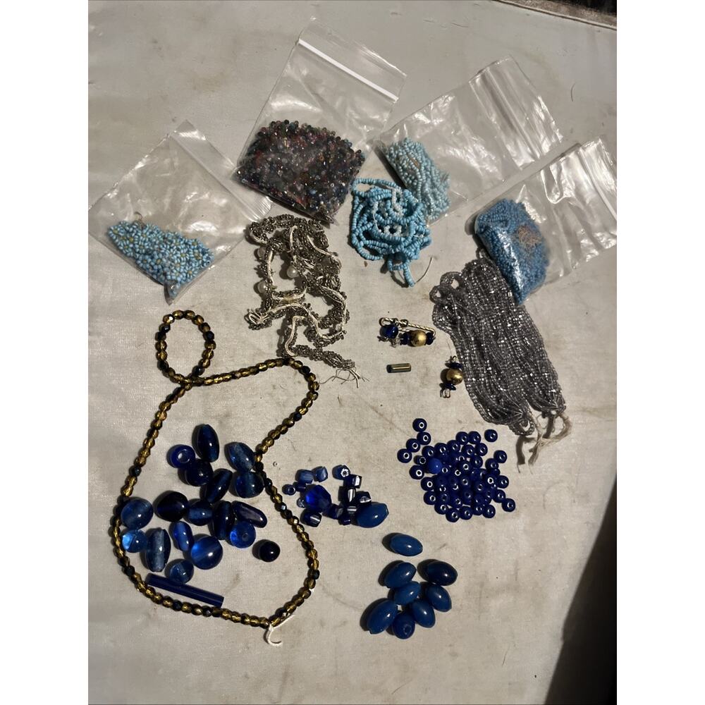 LOT of ANTIQUE Seed & Various Glass Beads Restoration Crafts BLUES